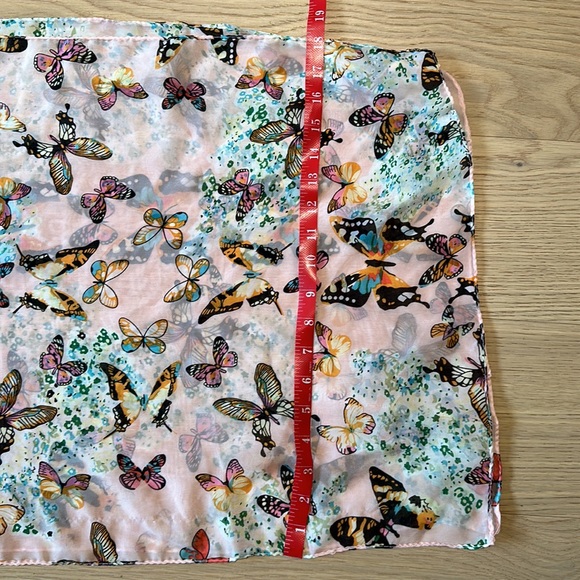 Silky Butterfly Scarf - Picture 3 of 4